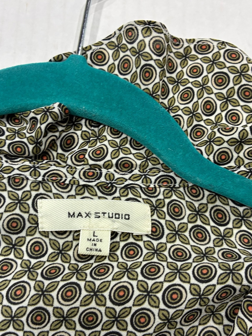 MAX STUDIO MEDALLION PRINT RUFFLE TOP - Picture 6 of 16